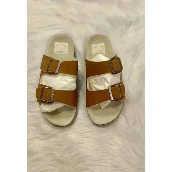 C&C CALIFORNIA Fuzzy Cozy Double Buckle Sandals - Picture 4 of 5